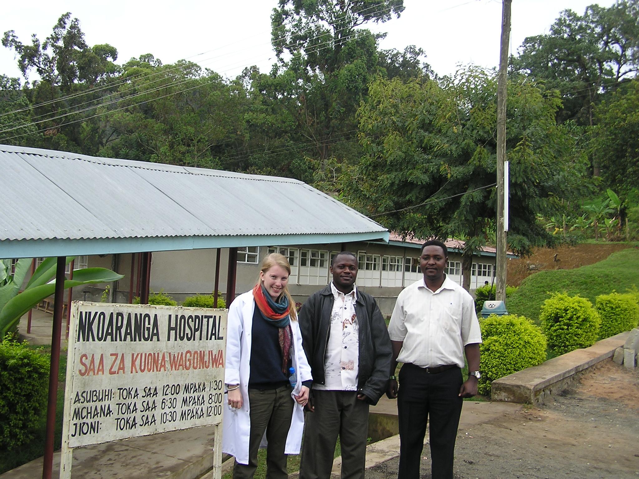 Interns and medical staff in Ghana take a photo during a medical outreach as part of HIV/Aids Care project work. Projects Abroad HIV/Aids Care interns takes a photo with medical staff during an outreach in Ghana.